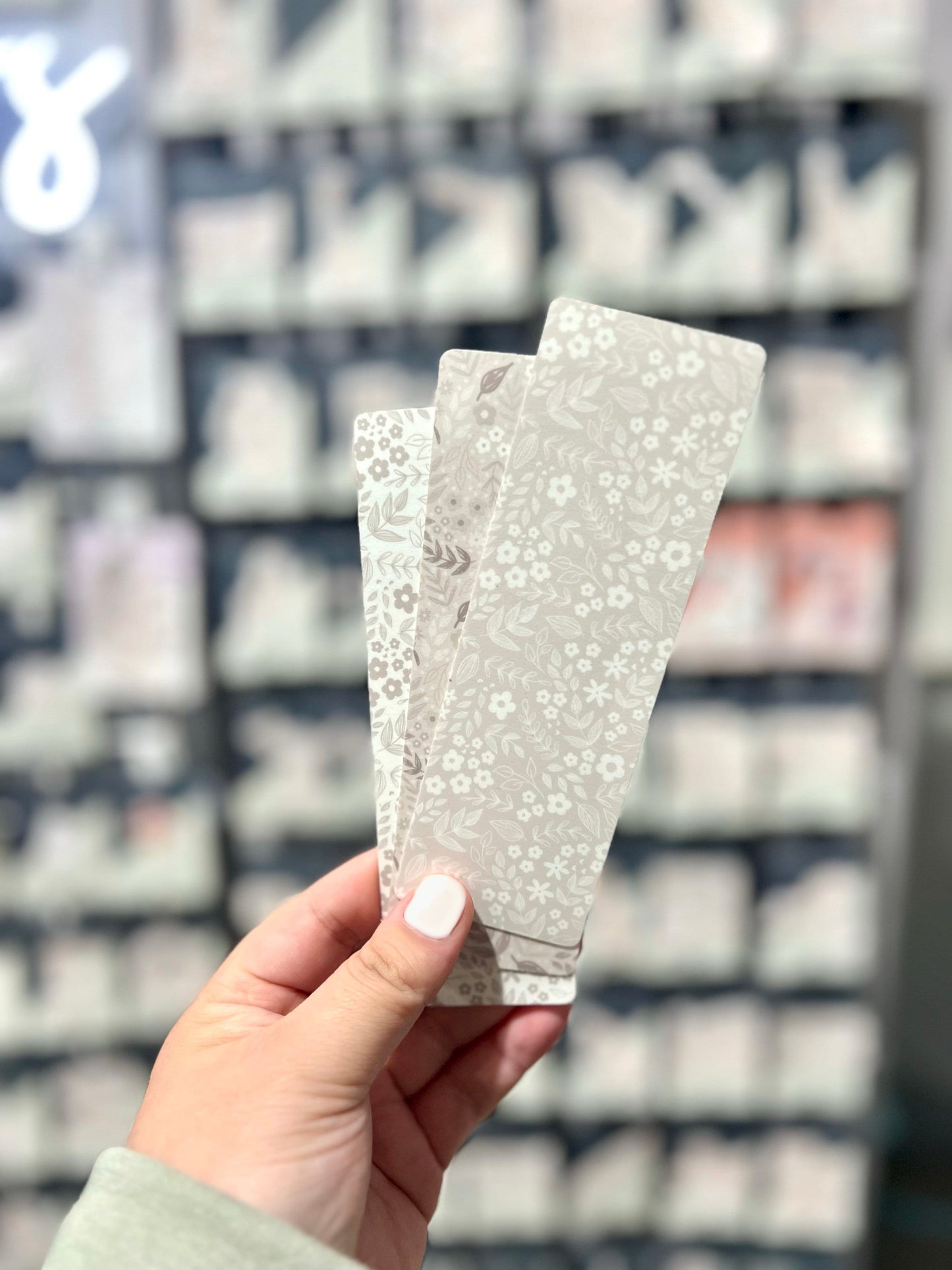 Beige Floral Bookmarks. Laminated Bookmarks. Bookmark Set. Gift for Book Lovers.