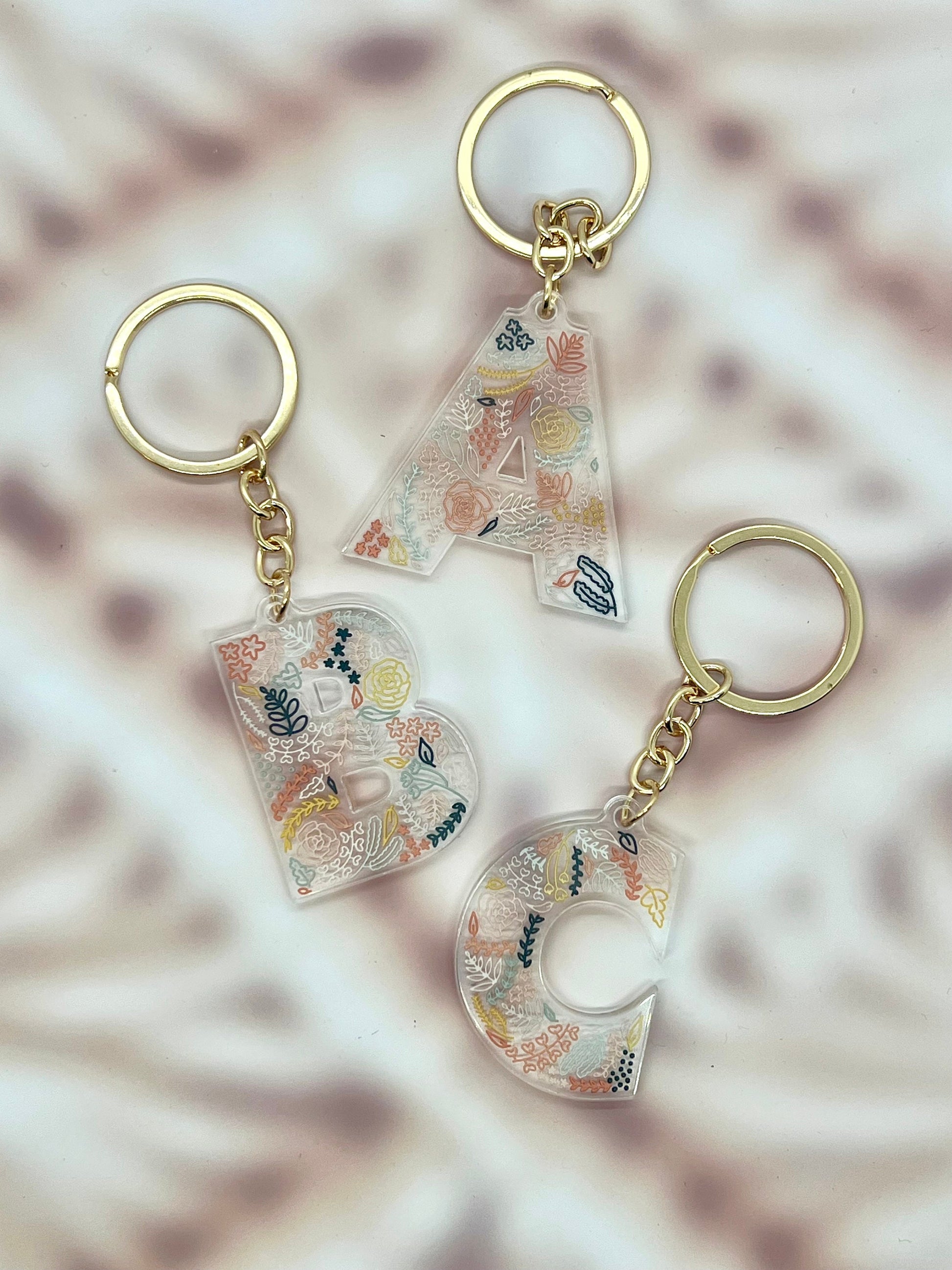 Acrylic Letter Keychain. Initial Keychain. 2 Inch Clear Acrylic Keychain. Personal Gift Accessoroy.