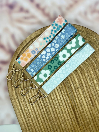 Floral Keychain Wristlet. Key Lanyard. Pink, Green, Purple, Blue, Mint Flowery Key Holder. Rose Gold Key Ring.
